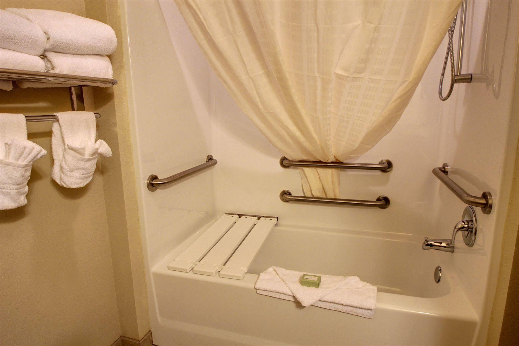 Cobblestone Hotel & Suites - Broken Bow Dış mekan fotoğraf